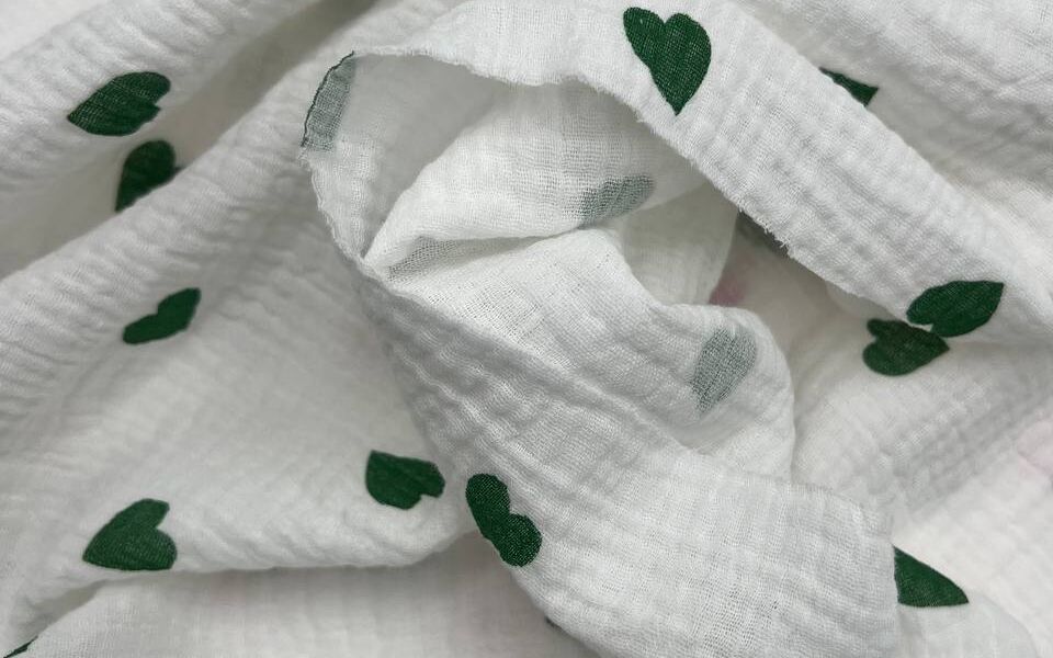 Tkanina Muślin bawełniany zielone serduszka