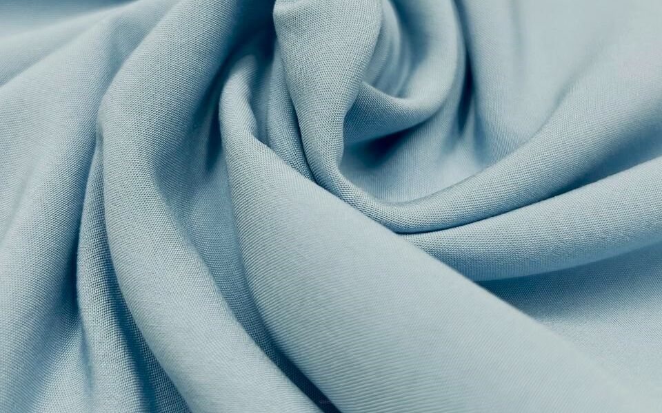 Tkanina Wiskoza gładka baby blue