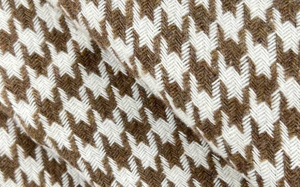 Tkanina Tweed pepitka brązowa